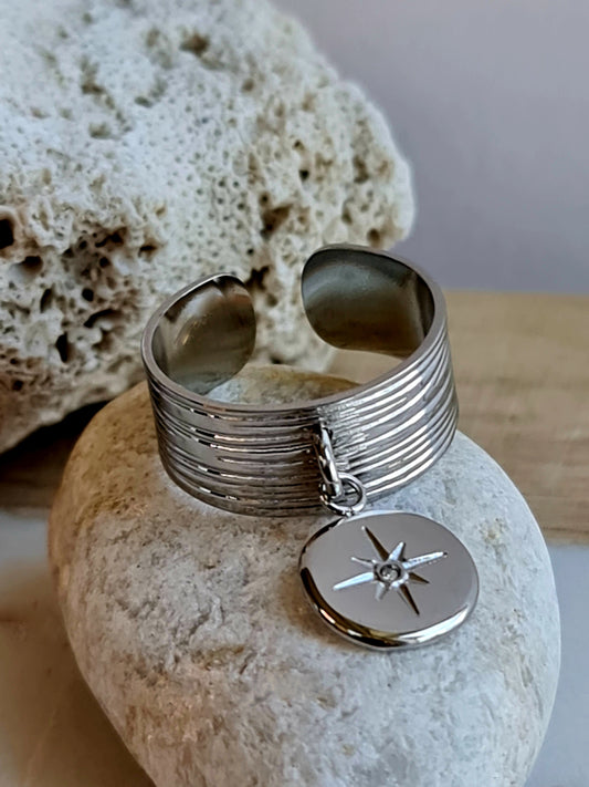 Majesty Ring