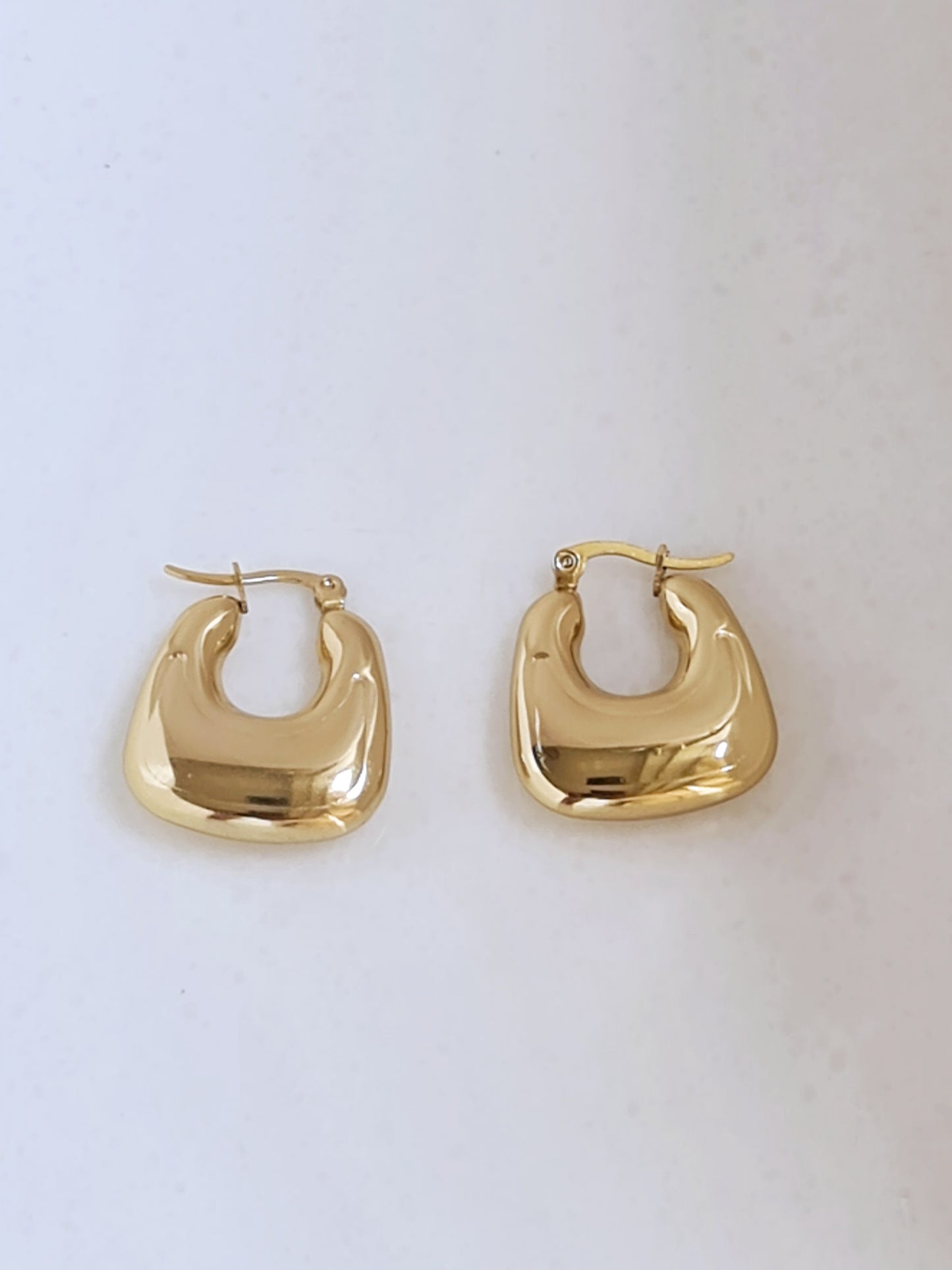 Juliet hoops