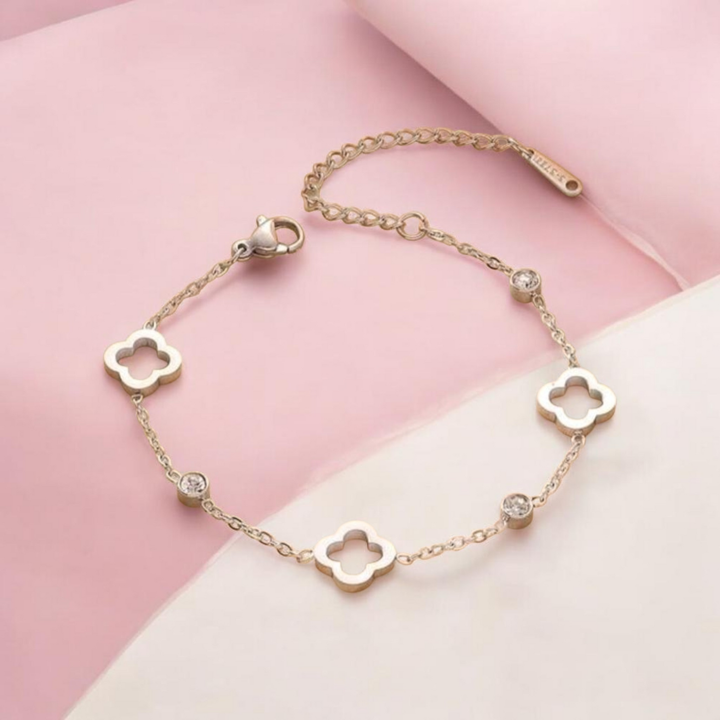 Clover bracelet